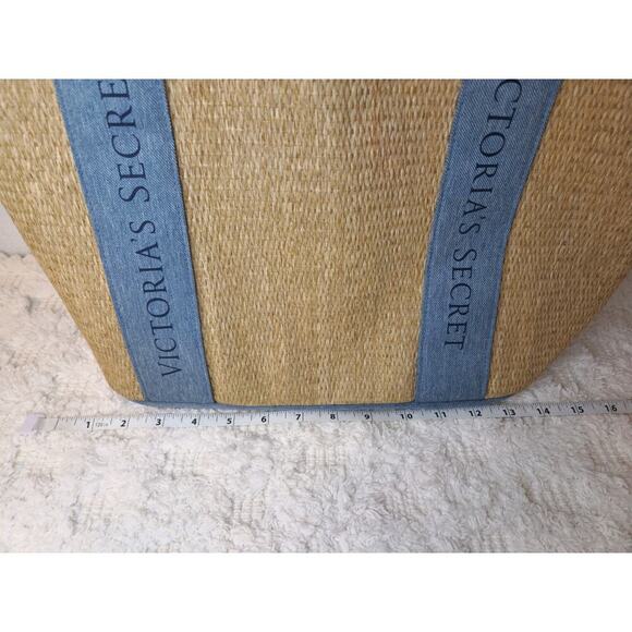 VICTORIA'S SECRET ~ New! NWT ~ Lage Straw Raffia Weekender Beach Tote w/ Denim - Picture 5 of 8